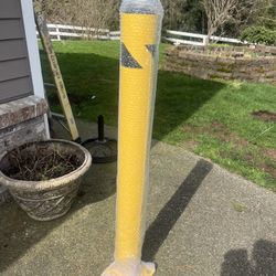 New Uline Safety Bollard H5556F