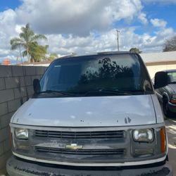 Chevy Express 2002 