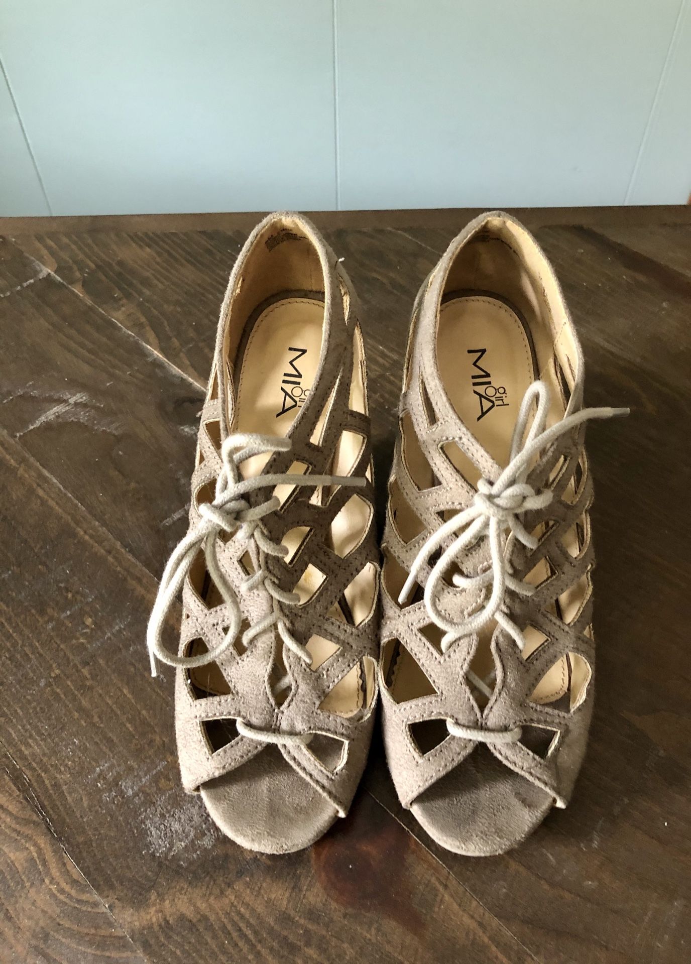MIA Wedges