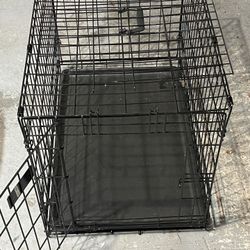 2 Pet Kennels/carriers