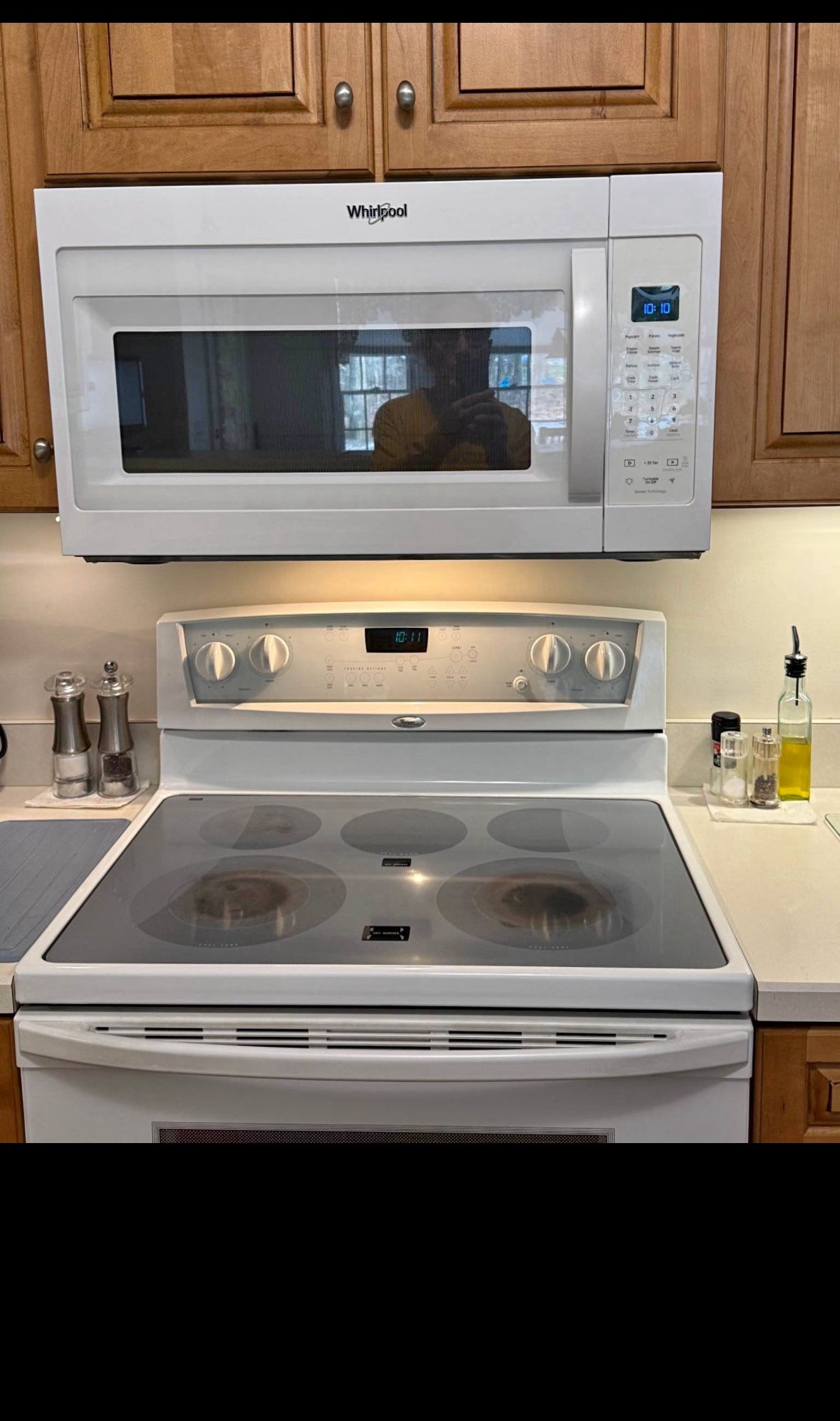 Whirlpool electric range/stove and microwave