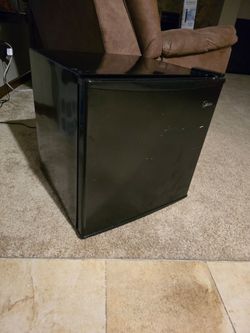 1.6 cu mini fridge/freezer