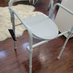 Drive Medical Competitive Edge Folding Commode – 350 lb Capacity – New Brand new, never used folding commode chair.