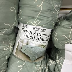 Berkshire Blanket & Home Co Down Alternative Filled Blanket