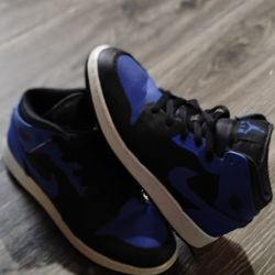 Air Jordan Hyper Royal