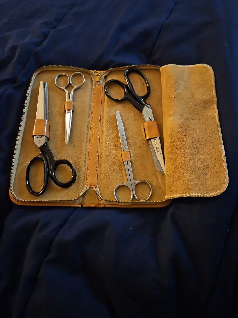 Vintage joy scissor set