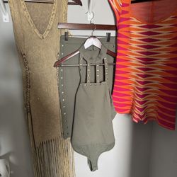 Dresses/Jumpsuits/sets