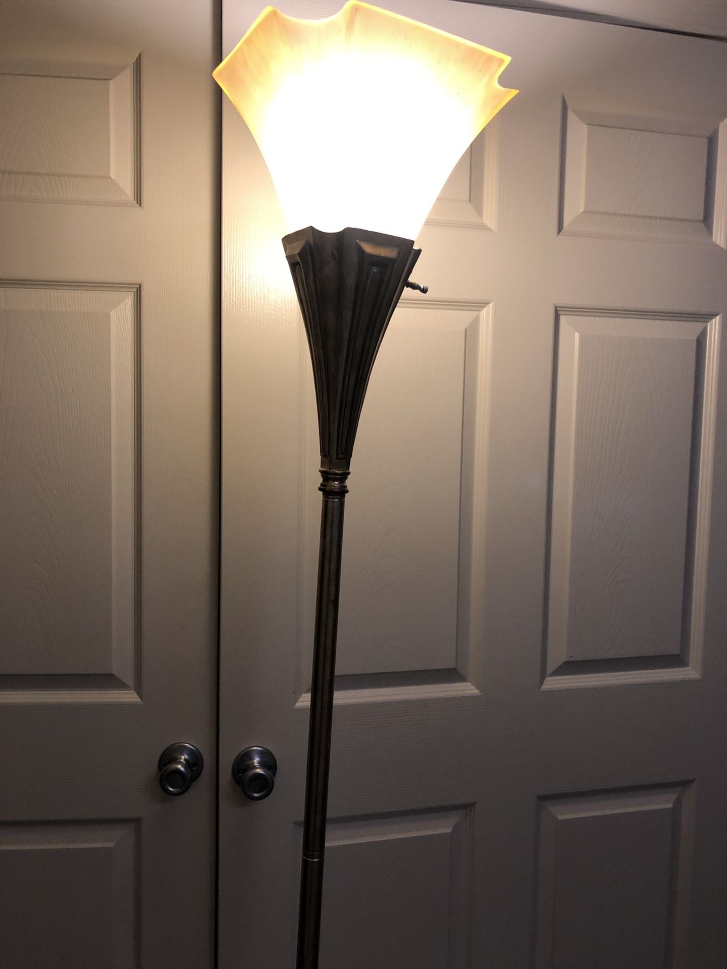 floor lamp