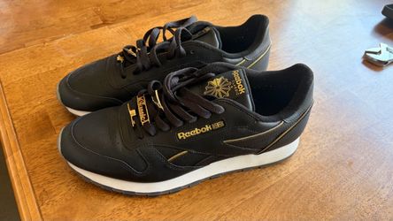 Reebok Tennis shoes for Men. Used in very good condition. Size 11  $25