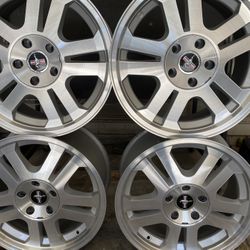 Original Ford Mustang Rims