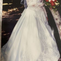 David’s Bridal Wedding Dress Size 2