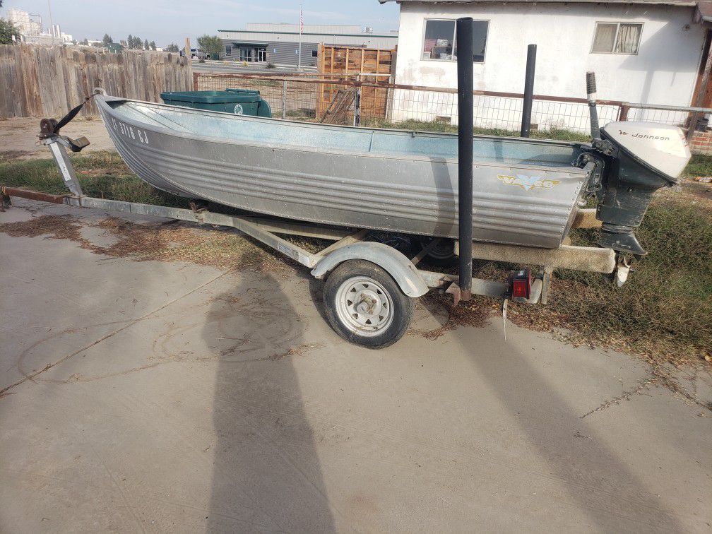 12 Foot Valco And 25 Hp Evinrude