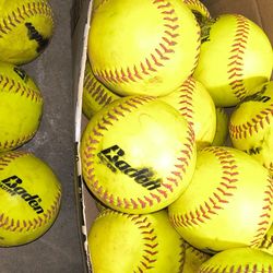 Softballs  🥎 12'
