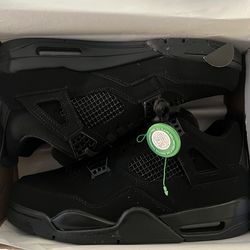 Jordan 4’s black cats
