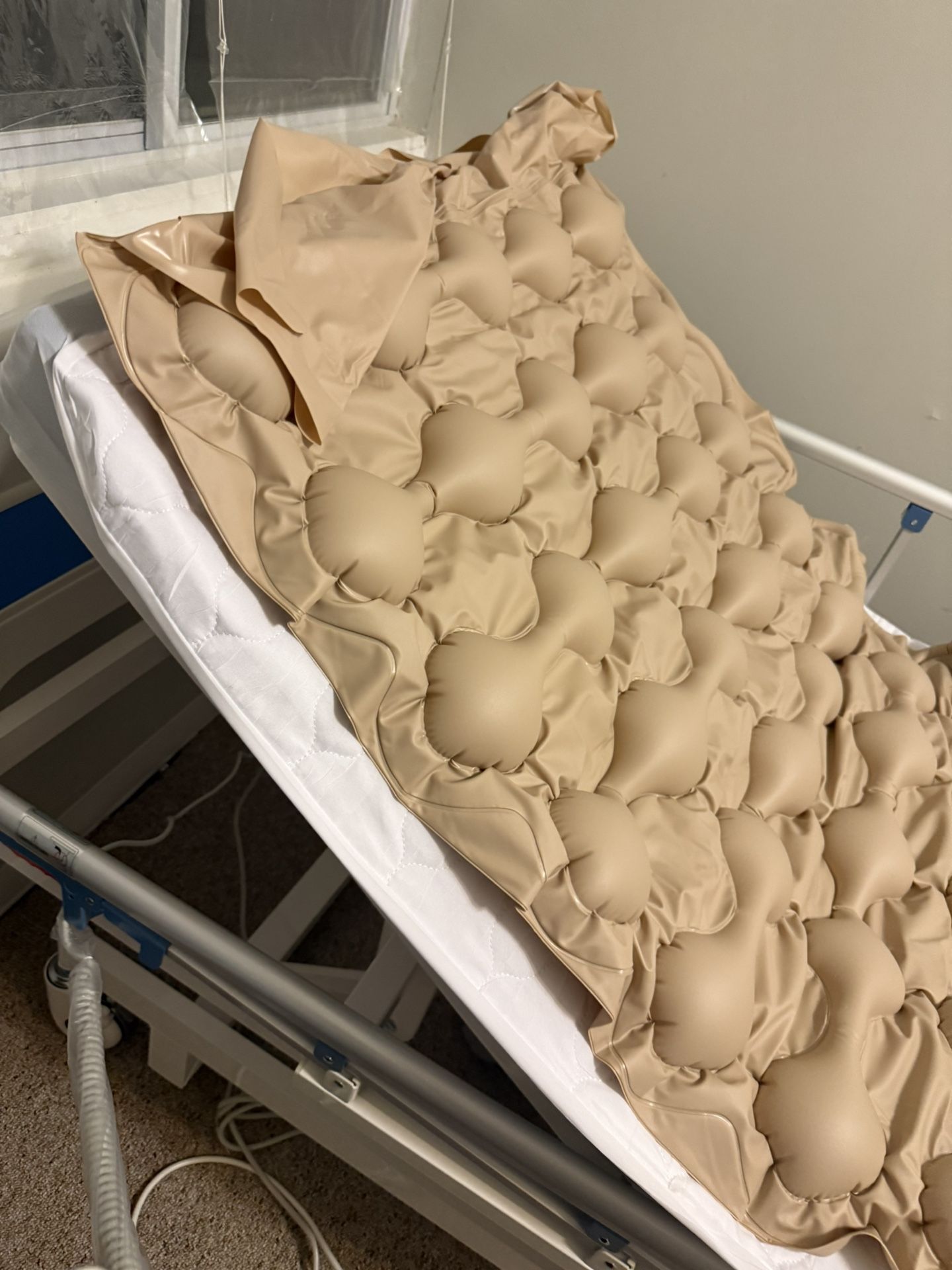 Electric hospital bed
