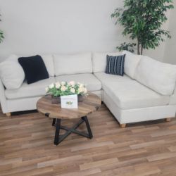 DELIVERY AVAILABLE Modular Sectional Couch