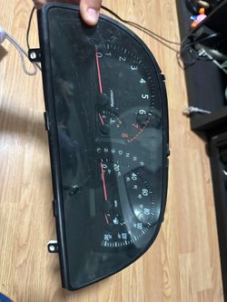 instrument cluster speedometer gauge assembly for a 2002–2004 Toyota Camry