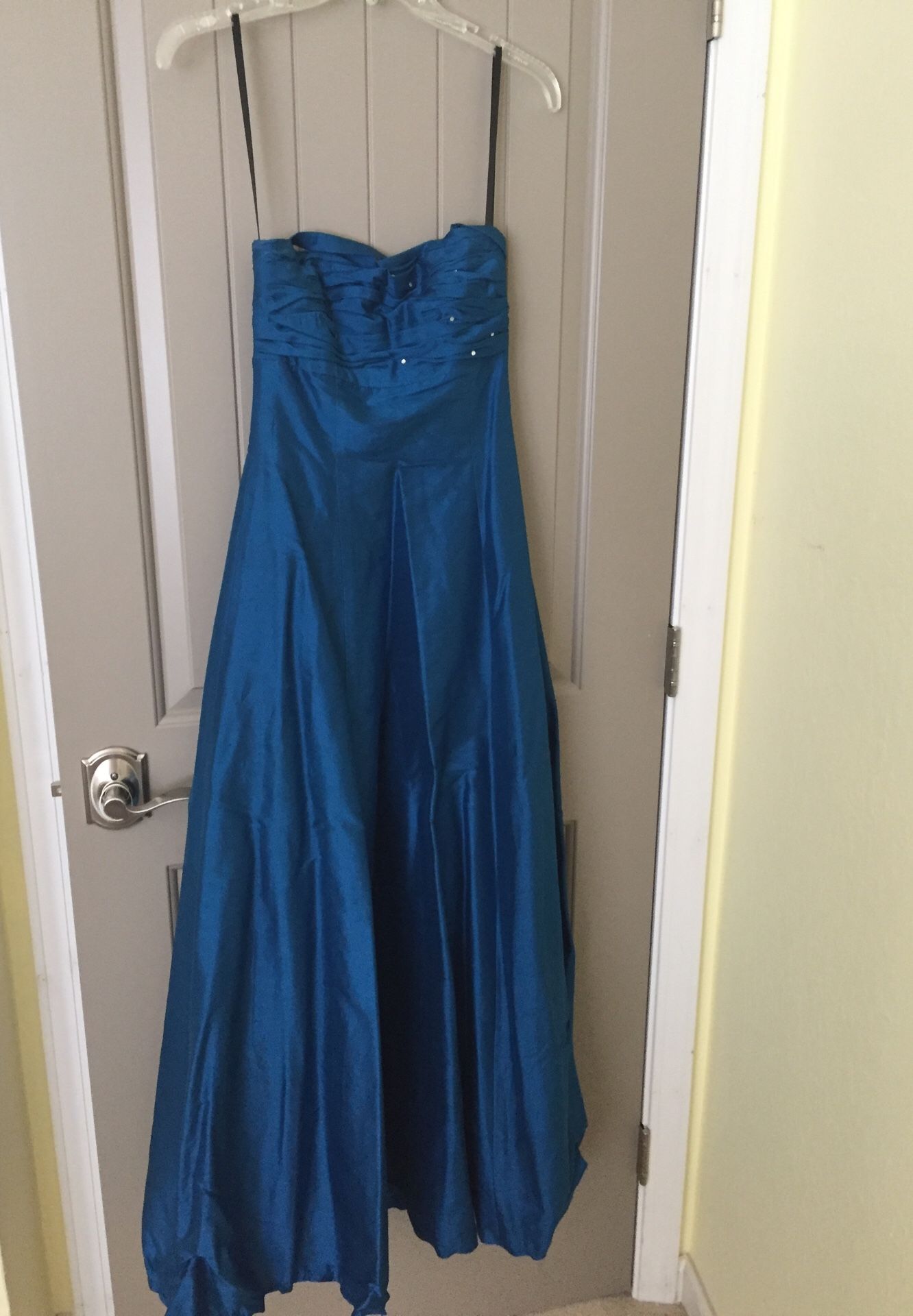 Teal color prom dress