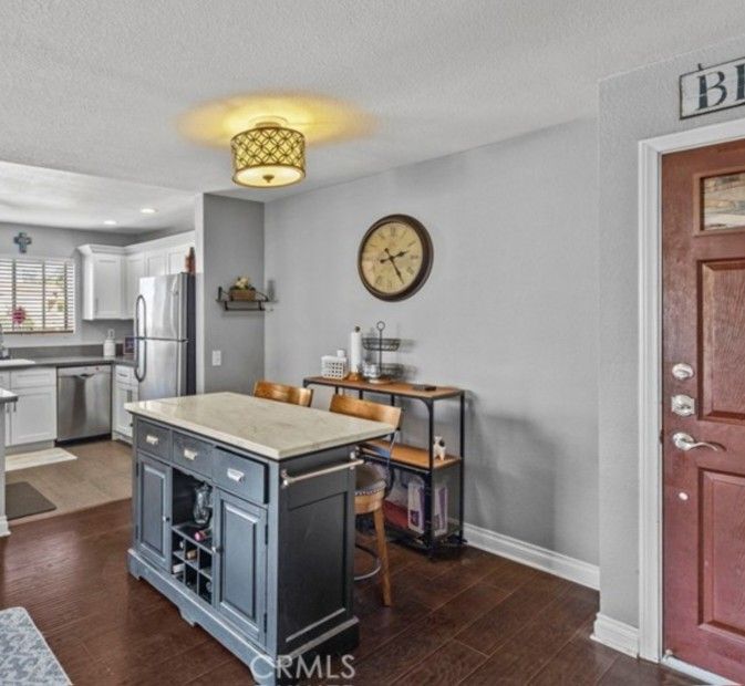 Dining/Kitchen Island Table