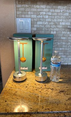 LED Desk Lamp With Charger