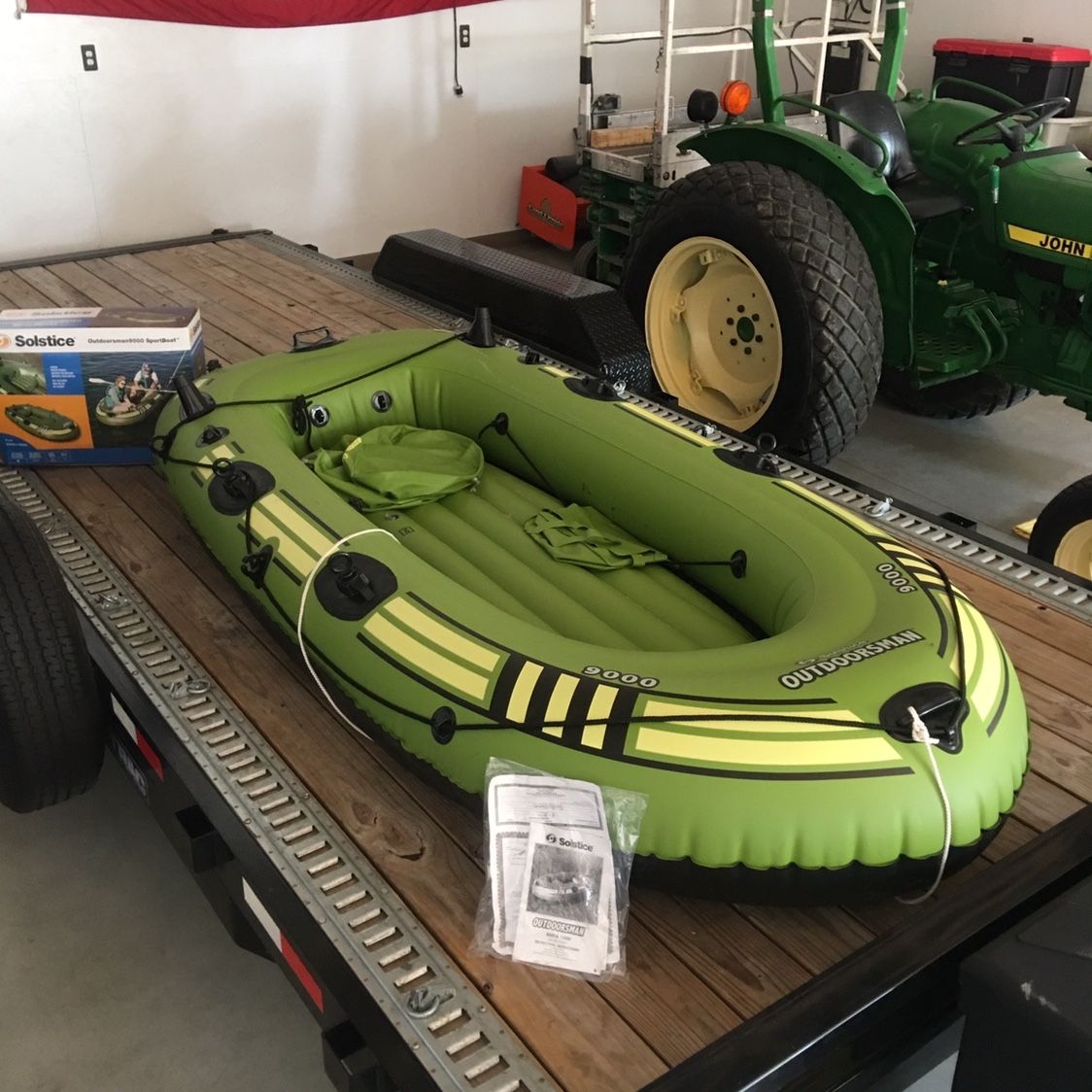 Solstice Outdoorsman 9000 Sportboat