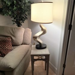 Elegant stylish Designer Lamp. 32” tall. Like new condition. Great bargain.