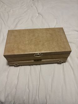 Large jewelry box