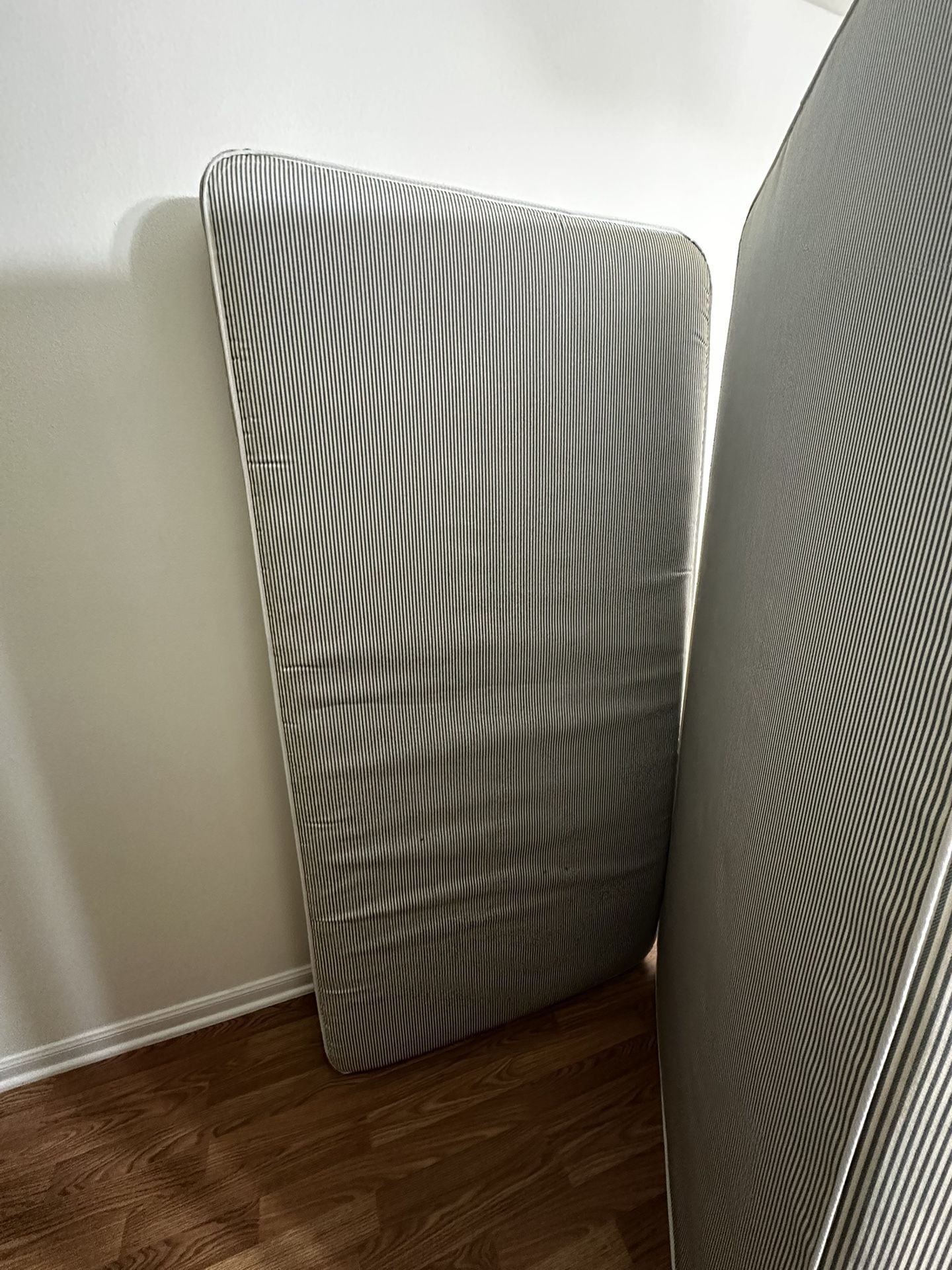 Twin Bed + Bed Frame (Good Condition)