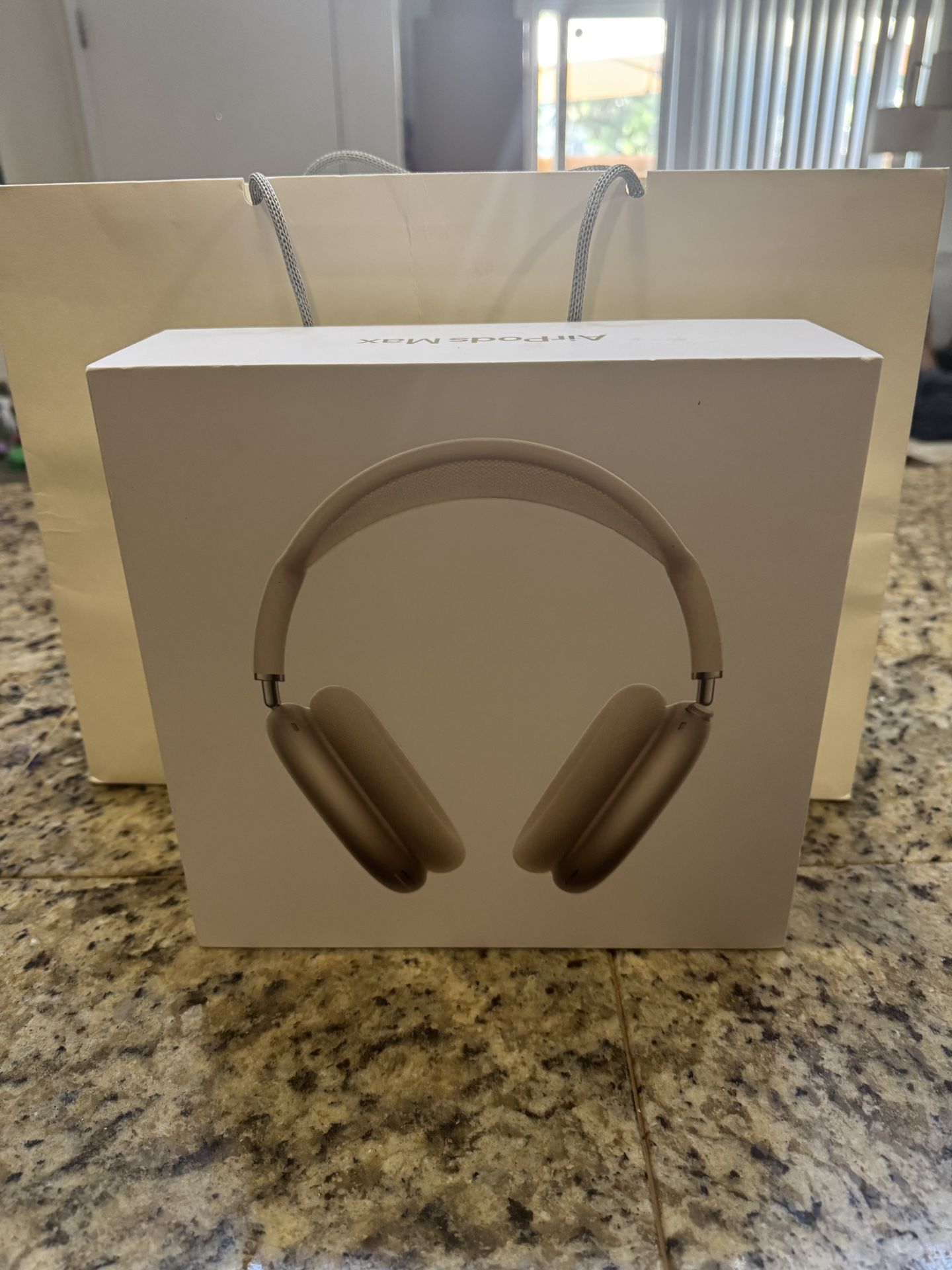 Apple AirPods Max 2025