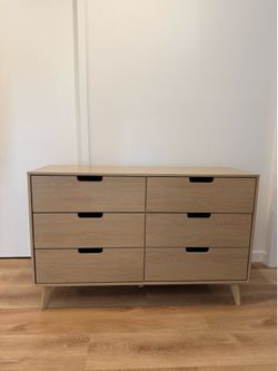 Dresser 52” X 17 11/16” X 32 7/8”