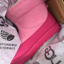 New Girls UGG boots Pink Size 5 & 6 