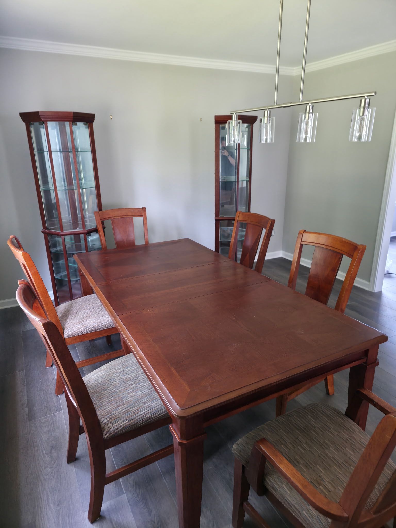 Wooden Expandable Dining Table With 6-10 Chairs