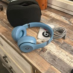 Beats Solo 4 Wireless Head Phones