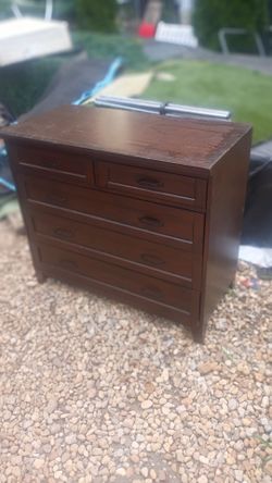 Dresser all wood very sturdy. 42 x 21 n 37 inch tall