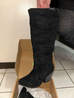 NEW Knee High Black Suede Boots Size 7 – Never Worn
