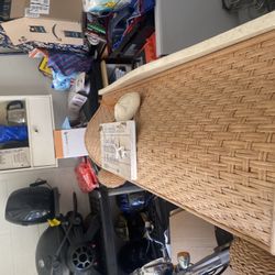 Wicker Beachy 4 Foot All Way Around Coffee Table