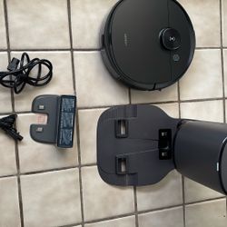 Ecovacs T8 Vacuum Mop With Base