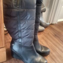 UGG WEDGES BOOT SIZE 6, BANANA REPUBLIC GRAY BOOT SIZE 7. GRAY  CORDAY BOOT SIZE 6.5