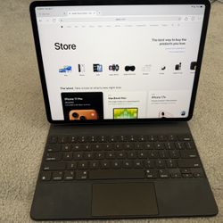 iPad Air 13-inch M2 With Magic Keyboard