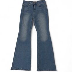 NWOT Levi’s 726 High Rise Flare Jeans – Size 28