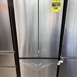 Brand new Hamilton Beach 17.7 cu. ft. Bottom Freezer French Door Refrigerator in Stainless Steel Look