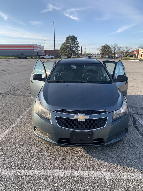 2012 Chevy Cruze,1.8 L 4900 OBO for Sale in Indianapolis