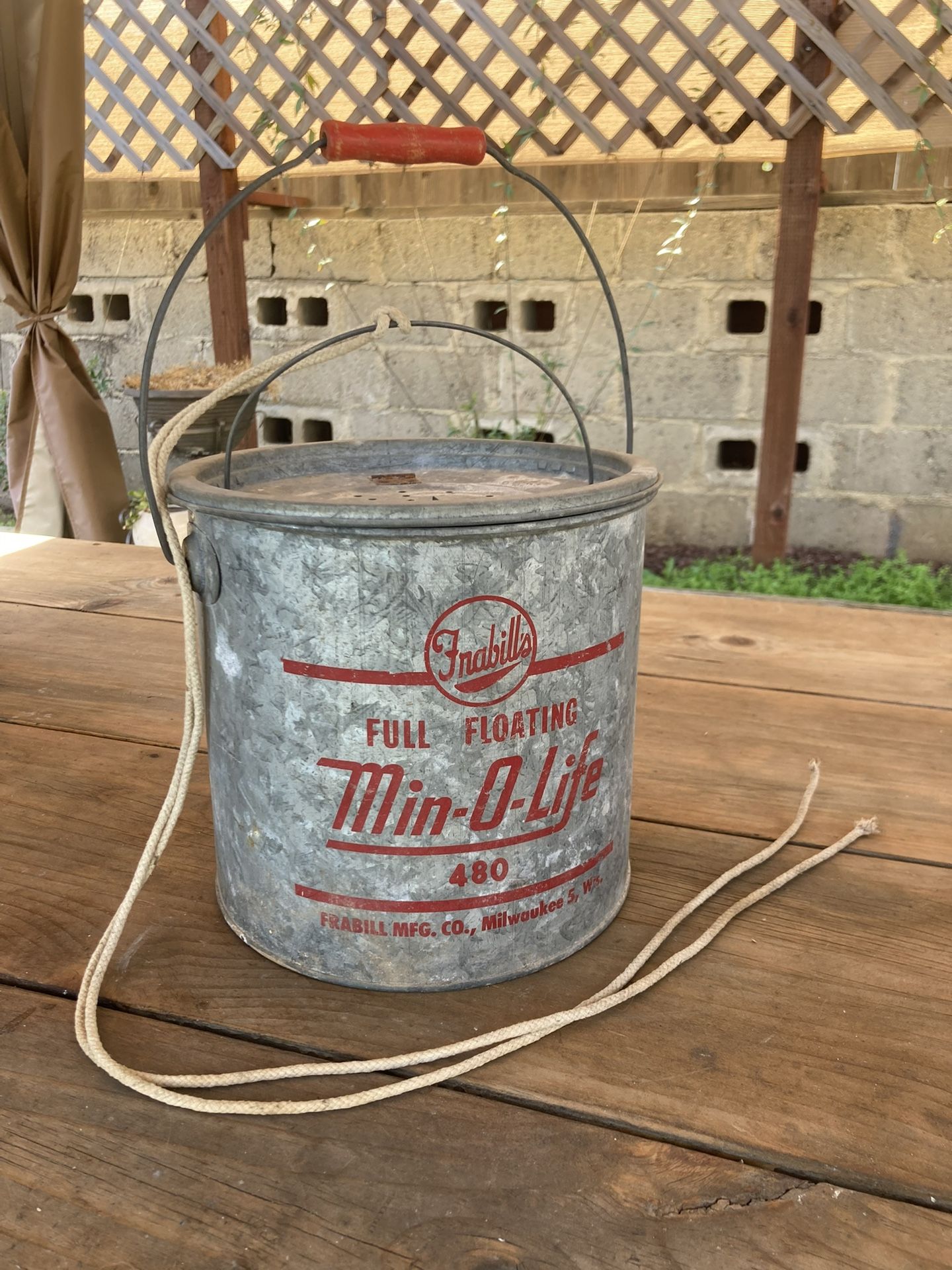 Min-O-Life Frabill Floating Bucket