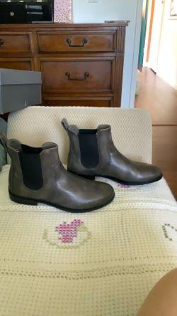 Ecco mini boots new women size 6-6.5.