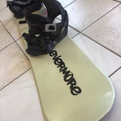 Snowboard Size 148 with Large Bindings 
