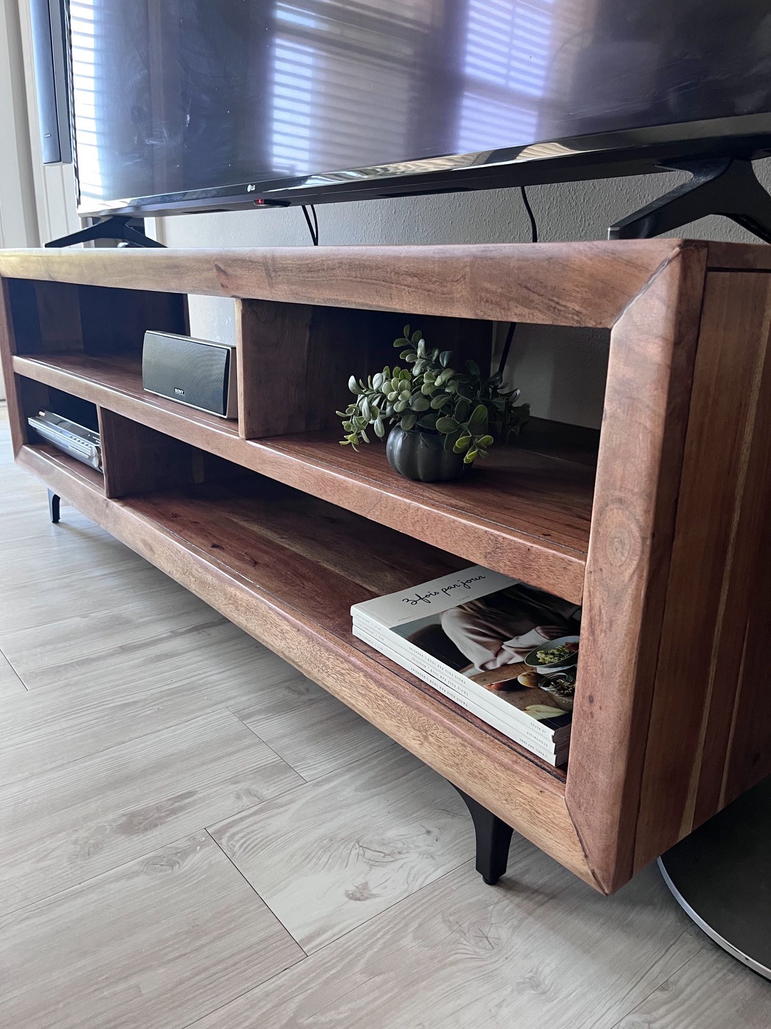 Solid Acacia Console Table /Tv stand