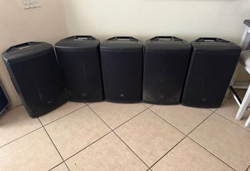 The JBL EON 615 15” 1000 watts Dj pa speaker