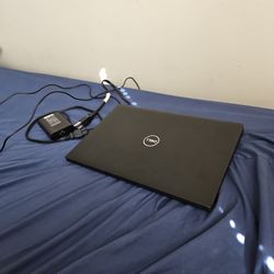 2019 Dell Touchscreen Laptop Plus Accessories