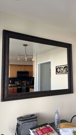 Wall mirror
