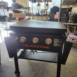 Medium Size Blackstone Flat Top Burner